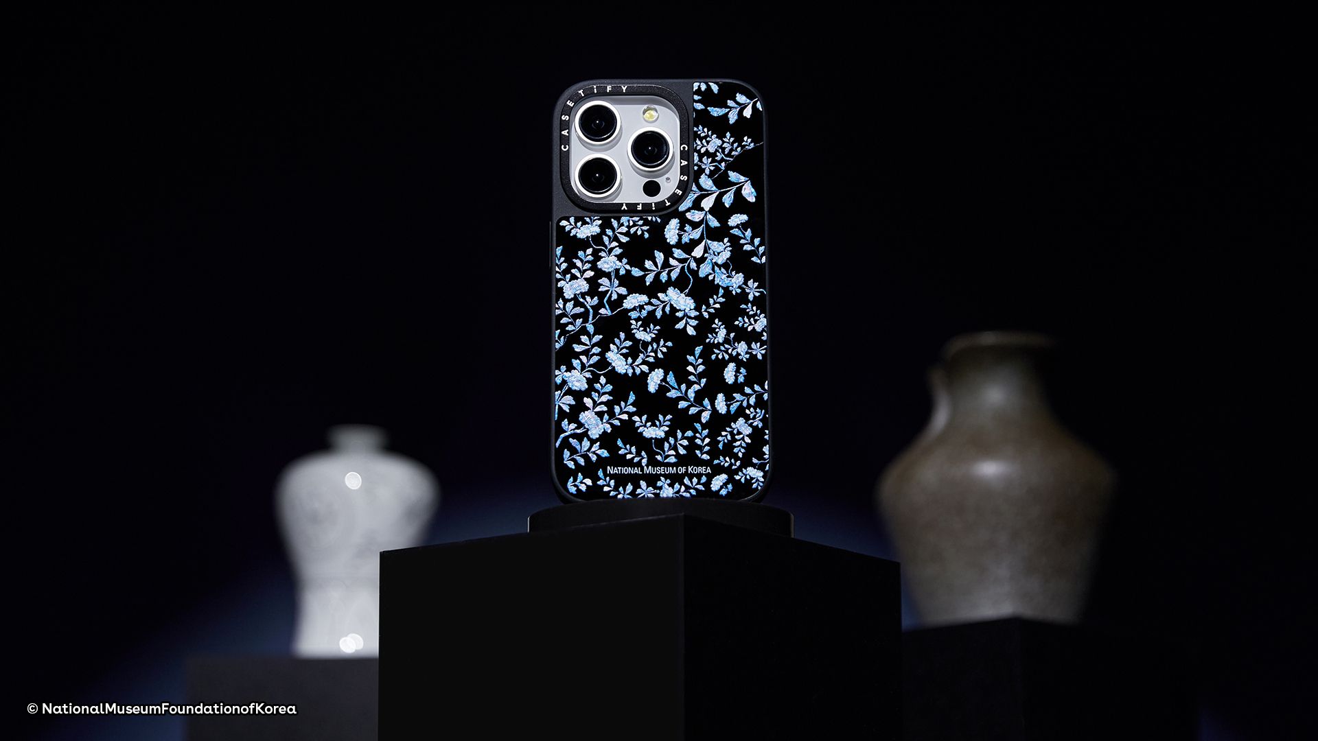 Mirror iPhone 16 Pro Case MagSafe Compatible - NMK Blue Nacre Case